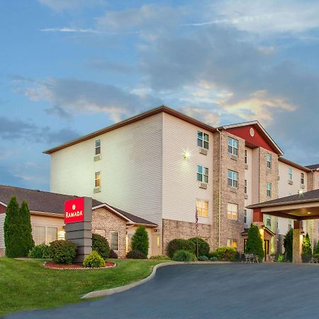 Ramada By Wyndham Sparta/At Speedway Kültér fotó