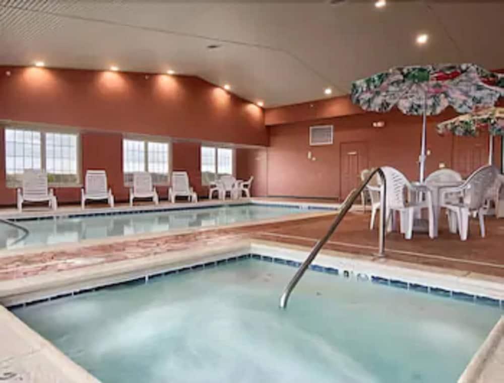 Ramada By Wyndham Sparta/At Speedway Létesítmények fotó